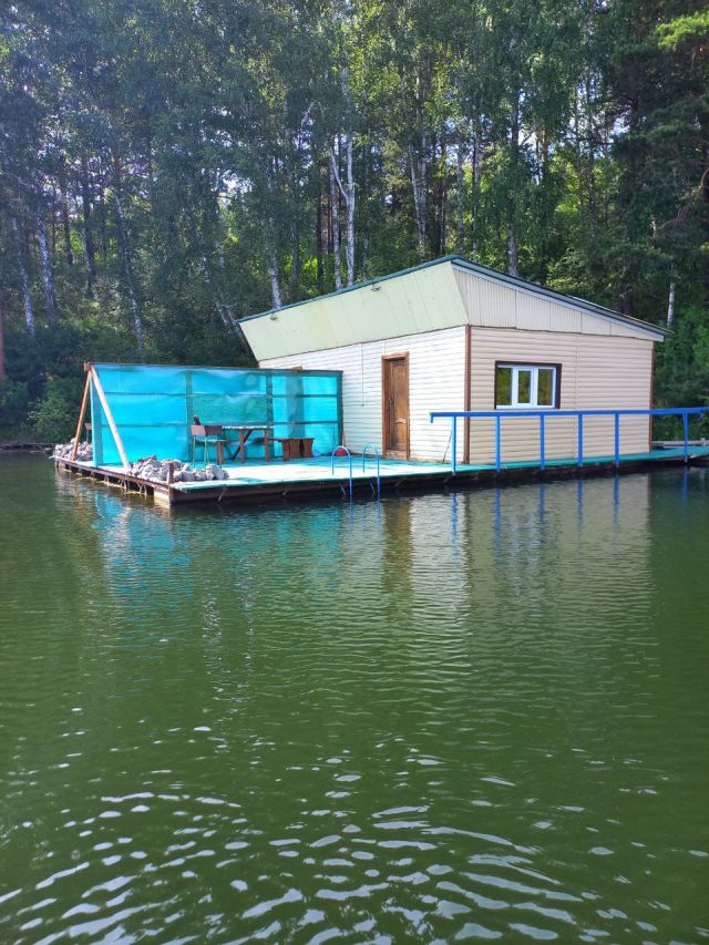 Дом на плаву